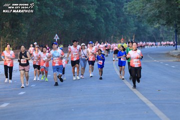 BINH DUONG NEW CITY HALF MARATHON 2024 - Ảnh #1772344