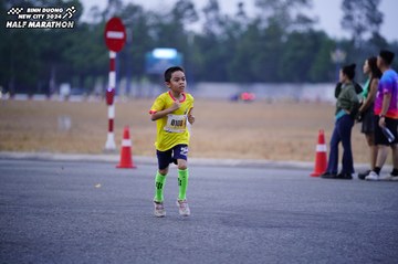 BINH DUONG NEW CITY HALF MARATHON 2024 - Ảnh #1725083