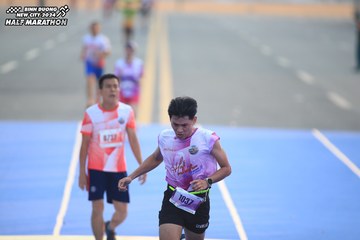 BINH DUONG NEW CITY HALF MARATHON 2024 - Ảnh #1740880
