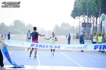 BINH DUONG NEW CITY HALF MARATHON 2024 - Ảnh #1771192