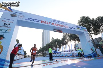 BINH DUONG NEW CITY HALF MARATHON 2024 - Ảnh #1738380