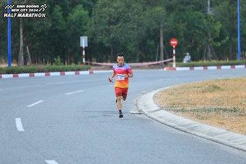 BINH DUONG NEW CITY HALF MARATHON 2024 - Ảnh #1735045