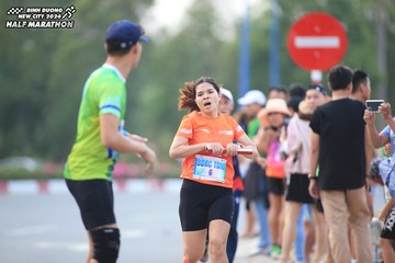 BINH DUONG NEW CITY HALF MARATHON 2024 - Ảnh #1736778