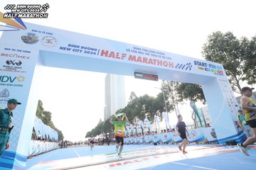 BINH DUONG NEW CITY HALF MARATHON 2024 - Ảnh #1821879
