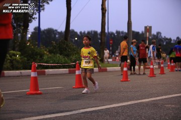 BINH DUONG NEW CITY HALF MARATHON 2024 - Ảnh #1728392