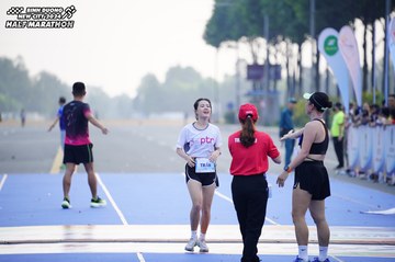 BINH DUONG NEW CITY HALF MARATHON 2024 - Ảnh #1772319