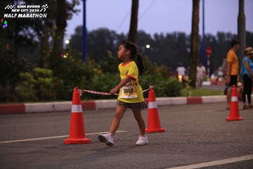 BINH DUONG NEW CITY HALF MARATHON 2024 - Ảnh #1728394