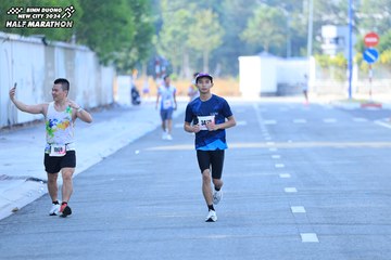 BINH DUONG NEW CITY HALF MARATHON 2024 - Ảnh #1770914