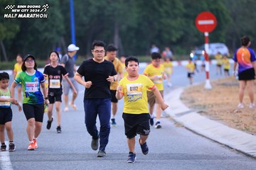 BINH DUONG NEW CITY HALF MARATHON 2024 - Ảnh #1726748