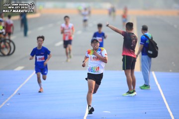 BINH DUONG NEW CITY HALF MARATHON 2024 - Ảnh #1740043