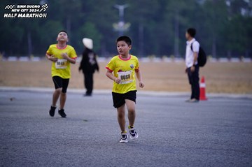 BINH DUONG NEW CITY HALF MARATHON 2024 - Ảnh #1725158