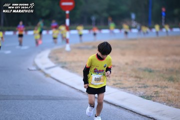BINH DUONG NEW CITY HALF MARATHON 2024 - Ảnh #1726255