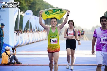 BINH DUONG NEW CITY HALF MARATHON 2024 - Ảnh #1758323