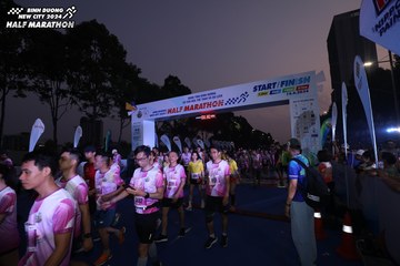 BINH DUONG NEW CITY HALF MARATHON 2024 - Ảnh #1737324