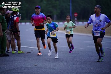 BINH DUONG NEW CITY HALF MARATHON 2024 - Ảnh #1724931