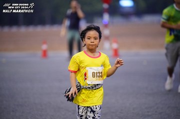 BINH DUONG NEW CITY HALF MARATHON 2024 - Ảnh #1725859