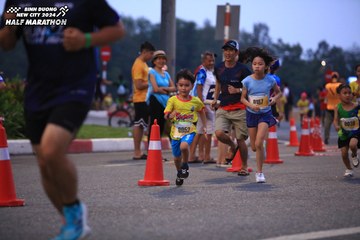 BINH DUONG NEW CITY HALF MARATHON 2024 - Ảnh #1728130