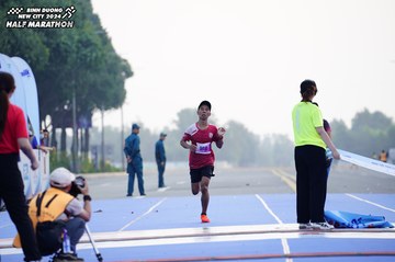 BINH DUONG NEW CITY HALF MARATHON 2024 - Ảnh #1771073