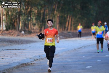 BINH DUONG NEW CITY HALF MARATHON 2024 - Ảnh #1772289