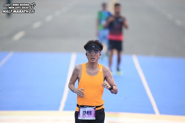 BINH DUONG NEW CITY HALF MARATHON 2024 - Ảnh #1738982