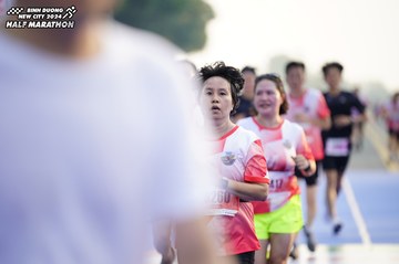 BINH DUONG NEW CITY HALF MARATHON 2024 - Ảnh #1760183