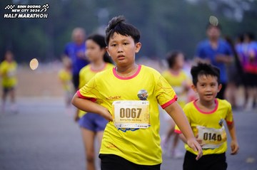 BINH DUONG NEW CITY HALF MARATHON 2024 - Ảnh #1725438
