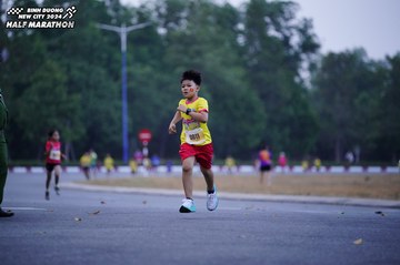 BINH DUONG NEW CITY HALF MARATHON 2024 - Ảnh #1724998