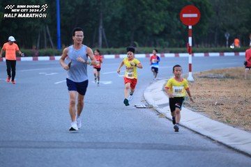 BINH DUONG NEW CITY HALF MARATHON 2024 - Ảnh #1726107