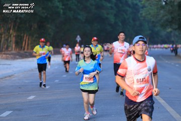 BINH DUONG NEW CITY HALF MARATHON 2024 - Ảnh #1771765