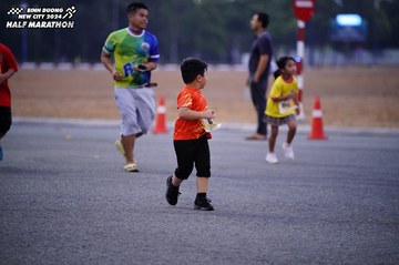 BINH DUONG NEW CITY HALF MARATHON 2024 - Ảnh #1725752