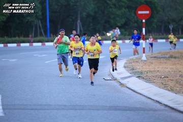 BINH DUONG NEW CITY HALF MARATHON 2024 - Ảnh #1726161