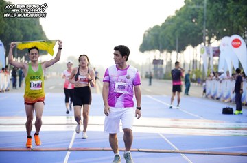 BINH DUONG NEW CITY HALF MARATHON 2024 - Ảnh #1758312