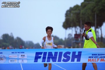 BINH DUONG NEW CITY HALF MARATHON 2024 - Ảnh #1727455