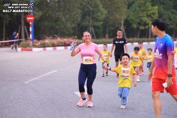 BINH DUONG NEW CITY HALF MARATHON 2024 - Ảnh #1727169