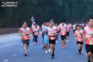 BINH DUONG NEW CITY HALF MARATHON 2024 - Ảnh #1750691