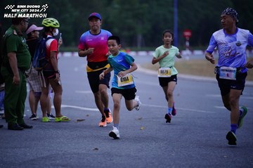 BINH DUONG NEW CITY HALF MARATHON 2024 - Ảnh #1724935