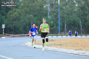 BINH DUONG NEW CITY HALF MARATHON 2024 - Ảnh #1735594