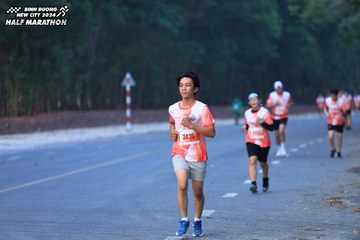 BINH DUONG NEW CITY HALF MARATHON 2024 - Ảnh #1750308