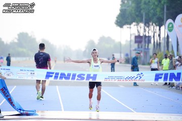 BINH DUONG NEW CITY HALF MARATHON 2024 - Ảnh #1771353