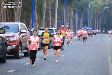 BINH DUONG NEW CITY HALF MARATHON 2024 - Ảnh #1756237
