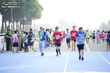 BINH DUONG NEW CITY HALF MARATHON 2024 - Ảnh #1760956
