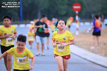 BINH DUONG NEW CITY HALF MARATHON 2024 - Ảnh #1726548