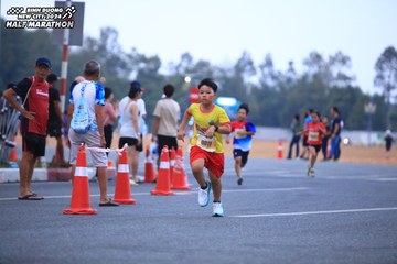 BINH DUONG NEW CITY HALF MARATHON 2024 - Ảnh #1727947