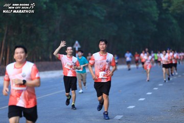 BINH DUONG NEW CITY HALF MARATHON 2024 - Ảnh #1750494
