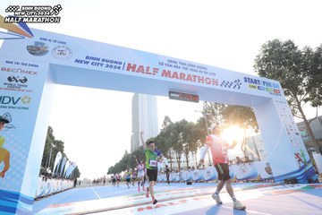 BINH DUONG NEW CITY HALF MARATHON 2024 - Ảnh #1819832