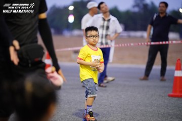 BINH DUONG NEW CITY HALF MARATHON 2024 - Ảnh #1725921