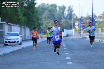 BINH DUONG NEW CITY HALF MARATHON 2024 - Ảnh #1776259