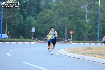 BINH DUONG NEW CITY HALF MARATHON 2024 - Ảnh #1735937