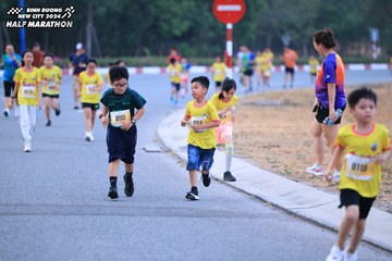 BINH DUONG NEW CITY HALF MARATHON 2024 - Ảnh #1726456