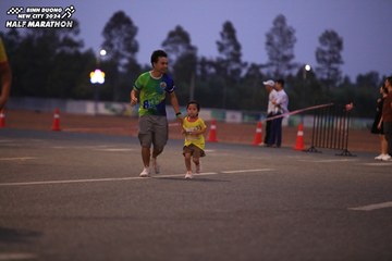 BINH DUONG NEW CITY HALF MARATHON 2024 - Ảnh #1728433